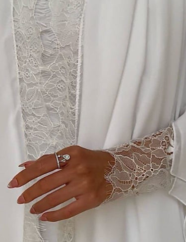 Ivory Grace – 3-Piece Lace Abaya Set